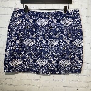 Karen Scott size 14 blue & white paisley print skort